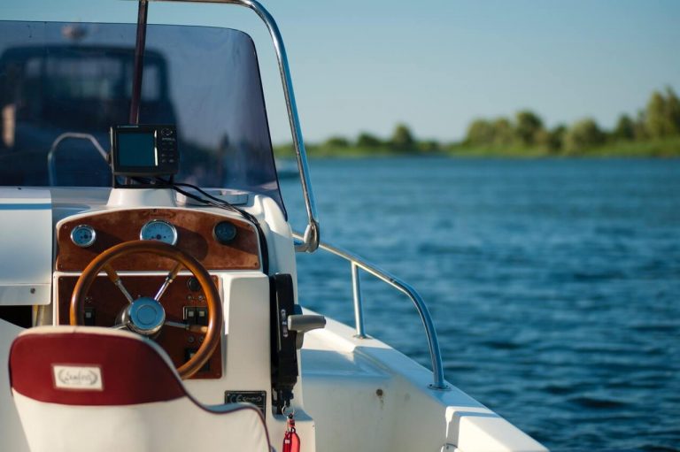 Servizio noleggio barche a motore a Castelletto di Brenzone sul Lago di Garda - Boat rent