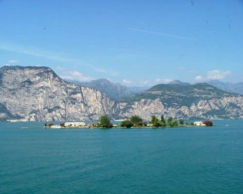 Trimelone Island - Tour on Lake Garda with motor boats - reant boat