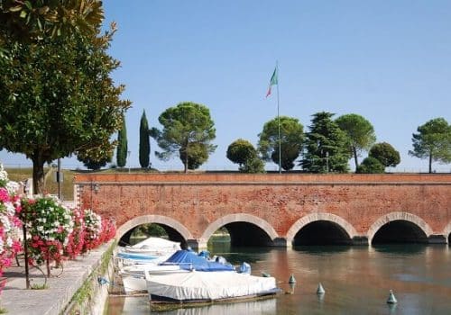 Peschiera - Località sul Lago di Garda